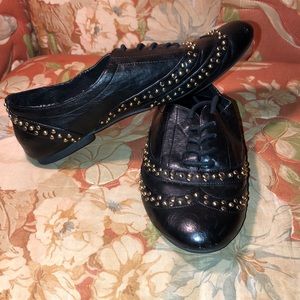 Size 9 ALDO Laced Flats